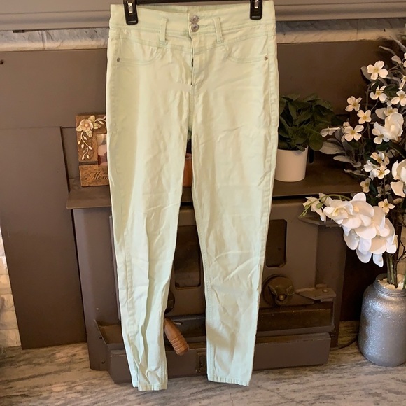 Rue21 Pants - Rue 21 stretch denim size 9/10